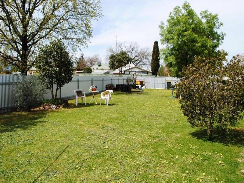 194 Thompson Street, Cootamundra NSW 2590