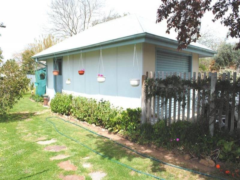 194 Thompson Street, Cootamundra NSW 2590