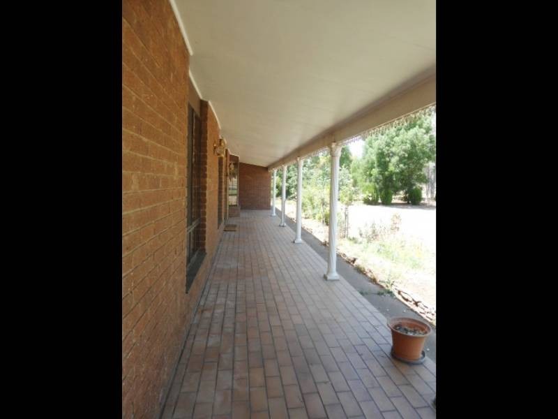 67 Rodeo Drive, Cootamundra NSW 2590