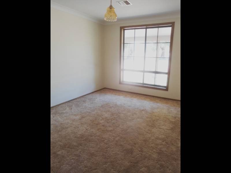 67 Rodeo Drive, Cootamundra NSW 2590
