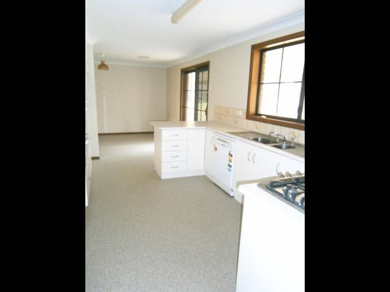 67 Rodeo Drive, Cootamundra NSW 2590