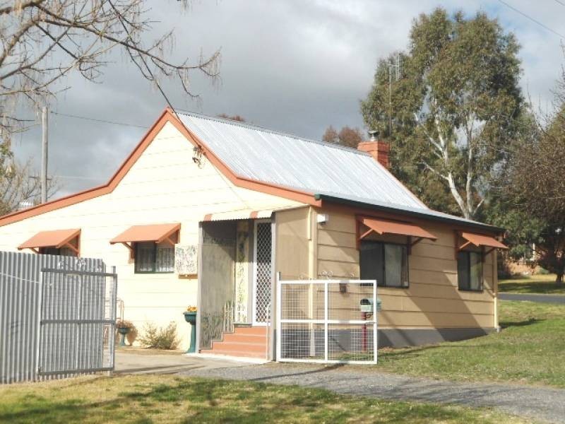 28 Iris Street, Murrumburrah NSW 2587