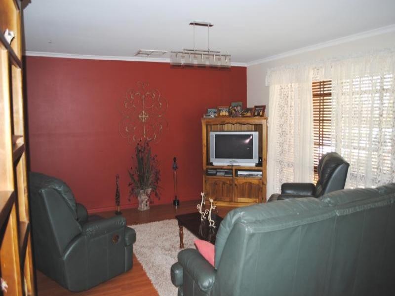 6 Allumba Place, Cootamundra NSW 2590