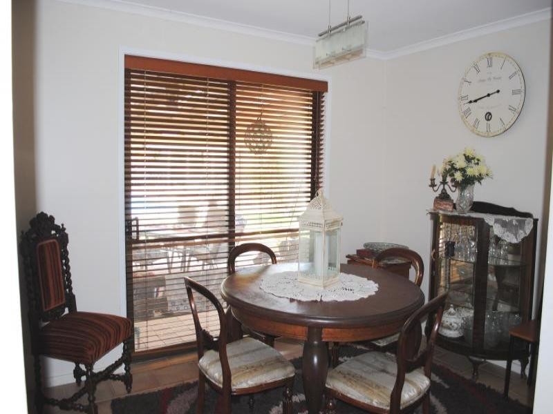 6 Allumba Place, Cootamundra NSW 2590