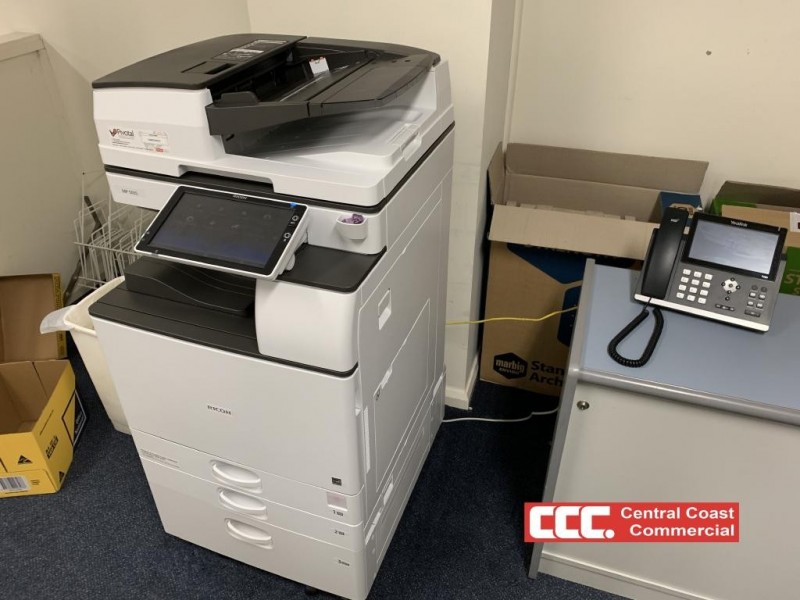 2/3A Racecourse Rd, West Gosford NSW 2250