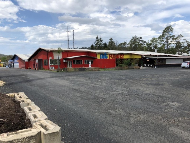 2 Burns Rd, Ourimbah NSW 2258