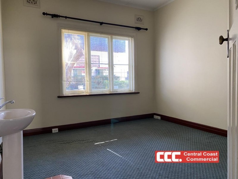 350 Mann St, Gosford NSW 2250