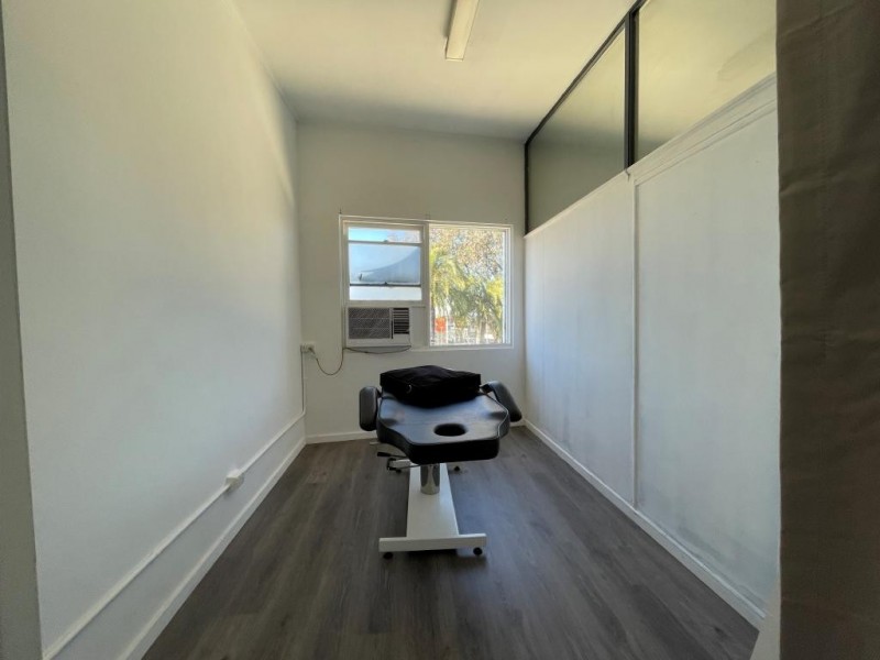 2ab/100-104 Pacific Highway, Wyong NSW 2259