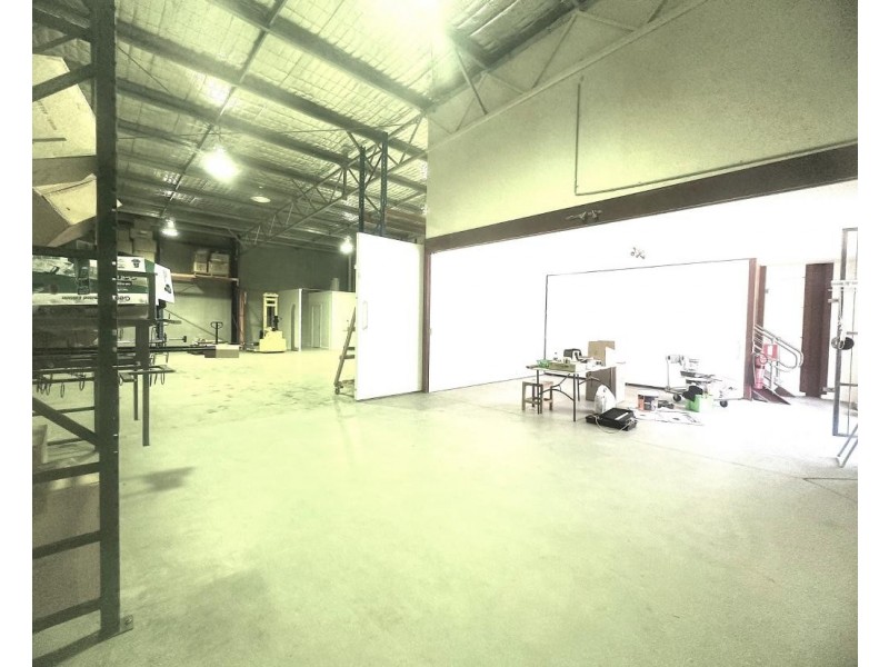 4/4 Enterprise Cl, West Gosford NSW 2250