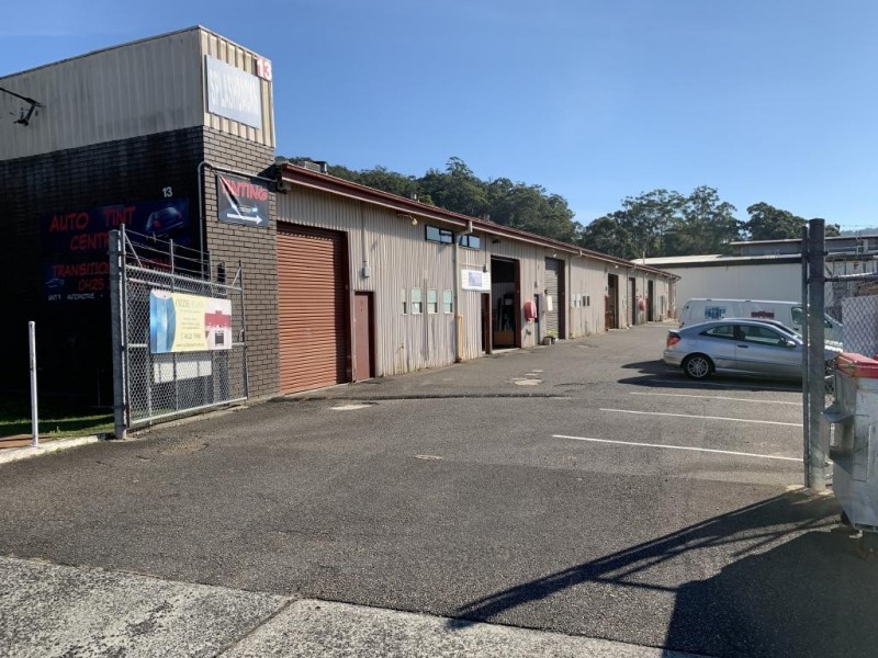 2/13 Grieve Rd, West Gosford NSW 2250