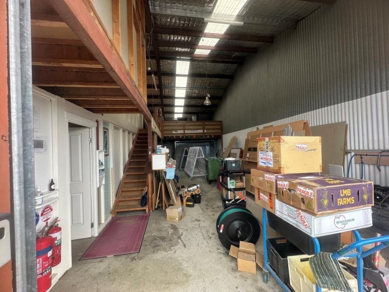 2/13 Grieve Rd, West Gosford NSW 2250