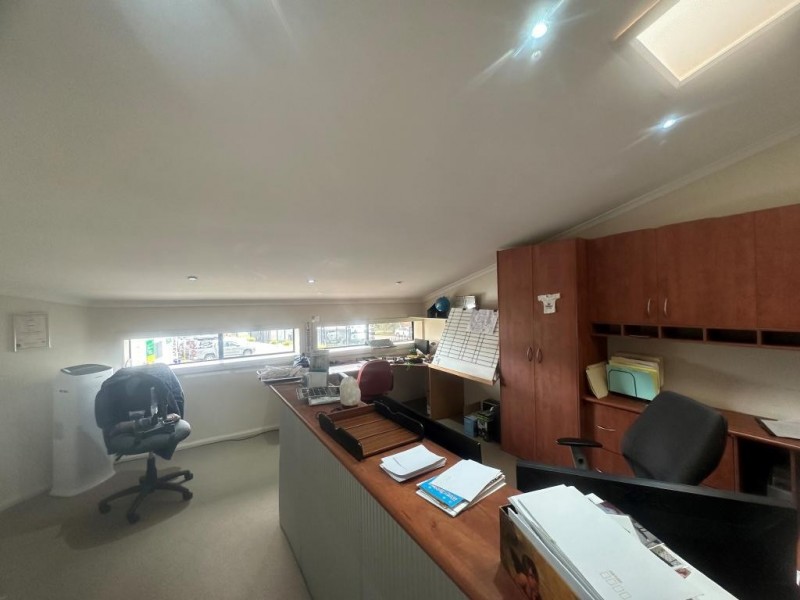 2/13 Grieve Rd, West Gosford NSW 2250