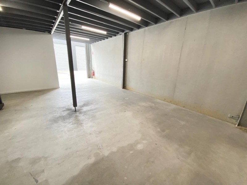 3/4 Dell Rd, West Gosford NSW 2250