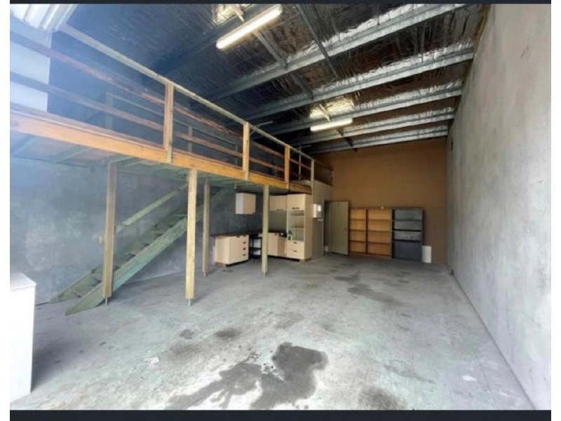 2/20 Tathra St, West Gosford NSW 2250