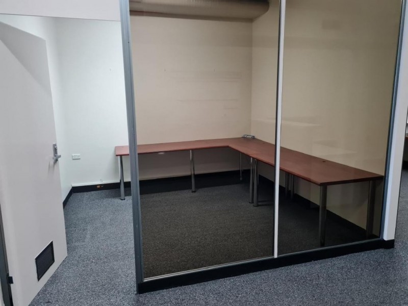 4 Baker St, Gosford NSW 2250