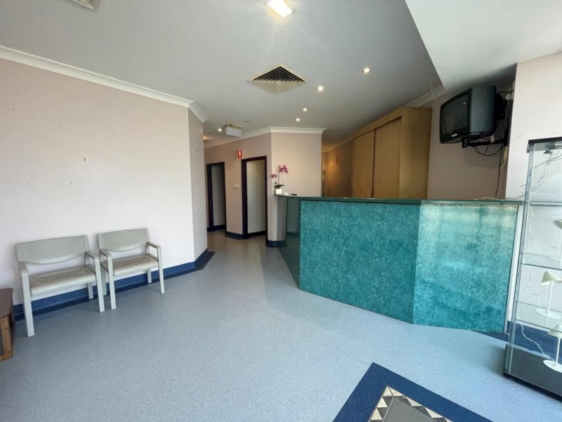 8/4 Mitchell Dr, Kariong NSW 2250