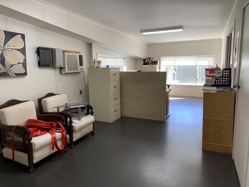1A/2 Journeyman Cl, Berkeley Vale NSW 2261