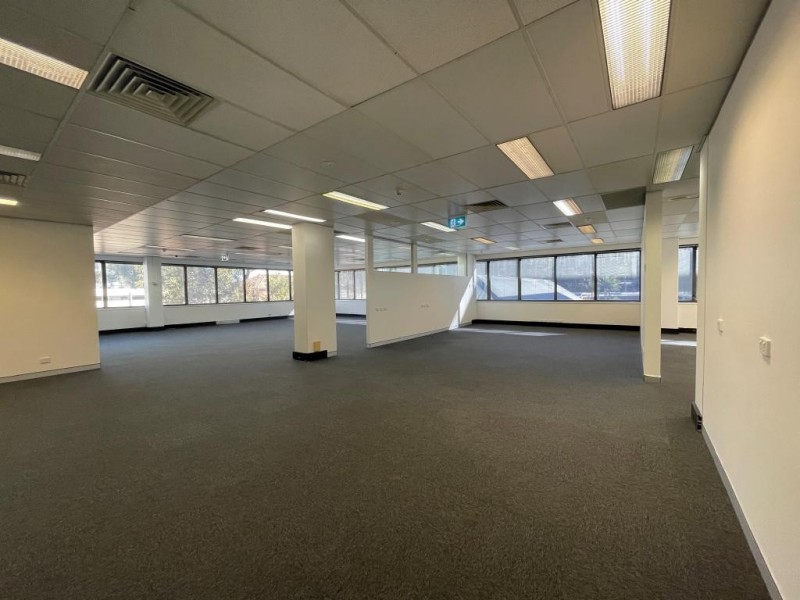 4 Watt St, Gosford NSW 2250