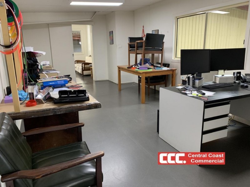 2 Journeyman Close, Berkeley Vale NSW 2261