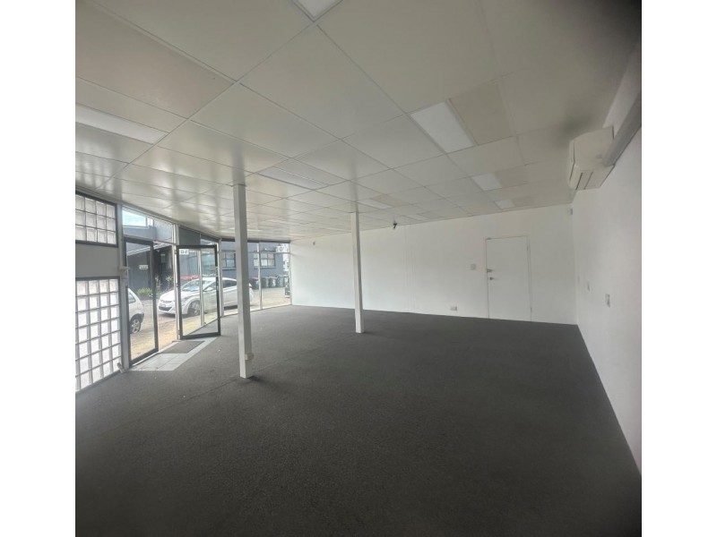 3/8 Chambers Pl, Woy Woy NSW 2256