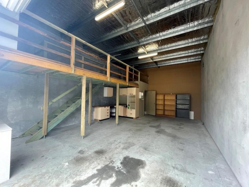 2/20 Tathra St, West Gosford NSW 2250