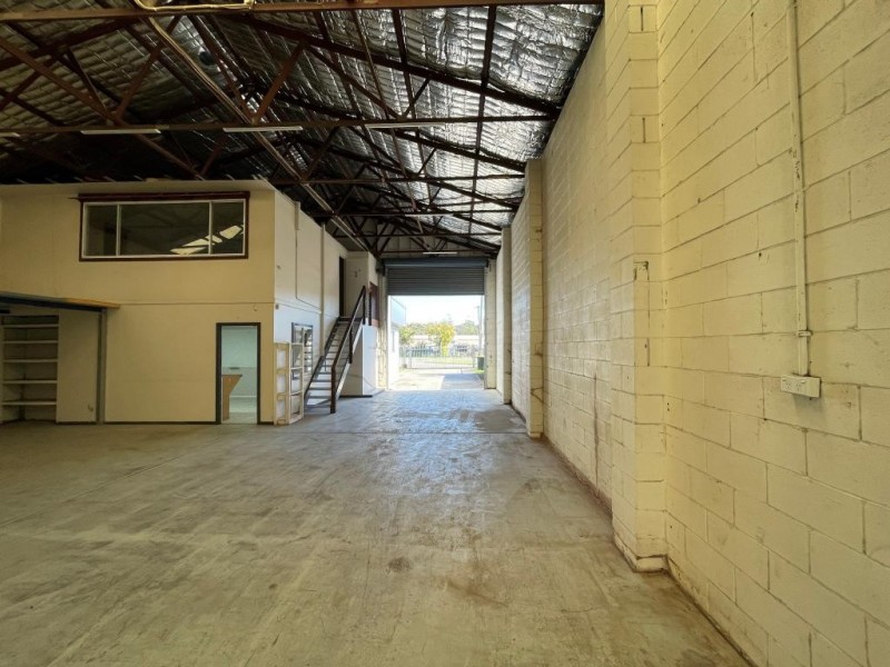 90 Showground Rd, North Gosford NSW 2250