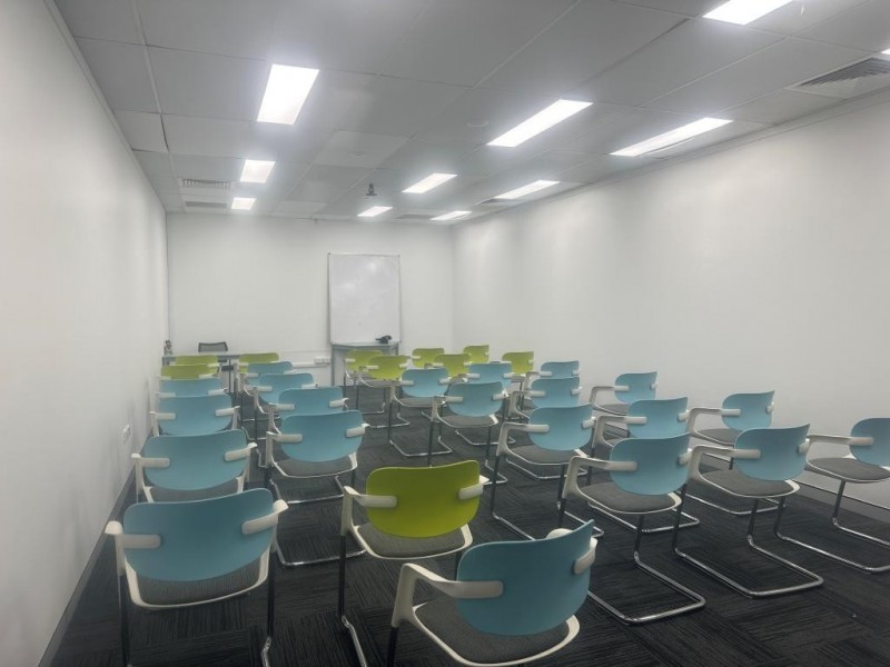 Lvl 1/5 Watt St, Gosford NSW 2250