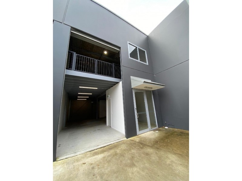 3/4 Dell Rd, West Gosford NSW 2250