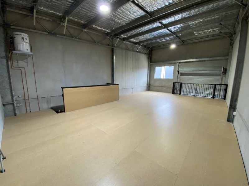 3/4 Dell Rd, West Gosford NSW 2250