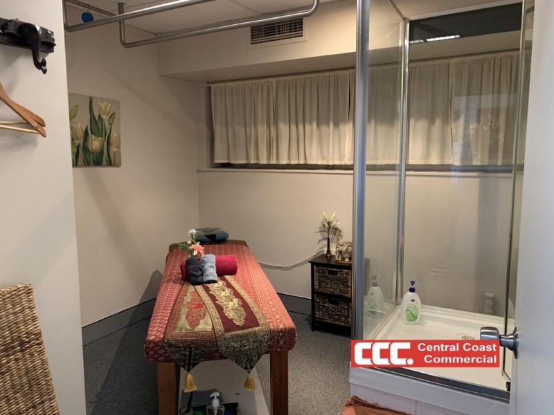 1/5 Baker Street, Gosford NSW 2250