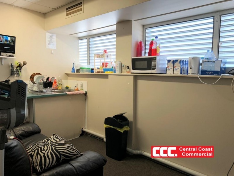 1/5 Baker Street, Gosford NSW 2250