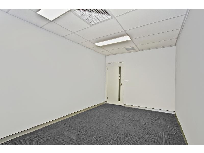 2b/3 Racecourse Road, West Gosford NSW 2250
