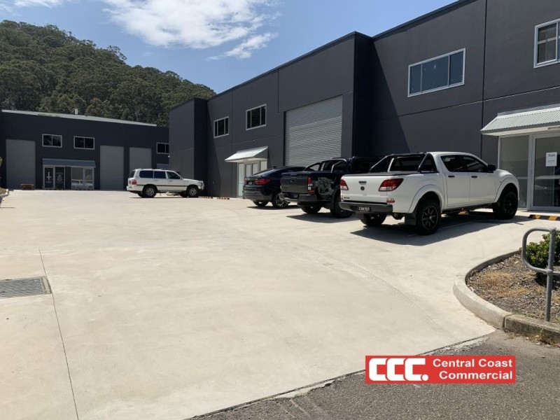 3/4 Dell Rd, West Gosford NSW 2250