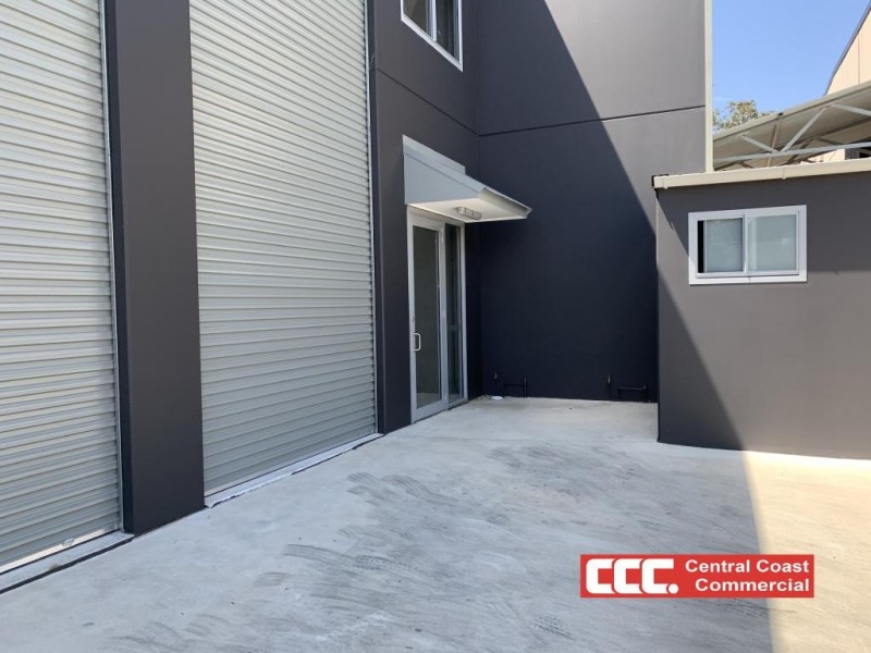 3/4 Dell Rd, West Gosford NSW 2250