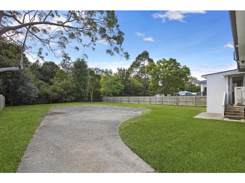 12 Renwick St, Wyoming NSW 2250