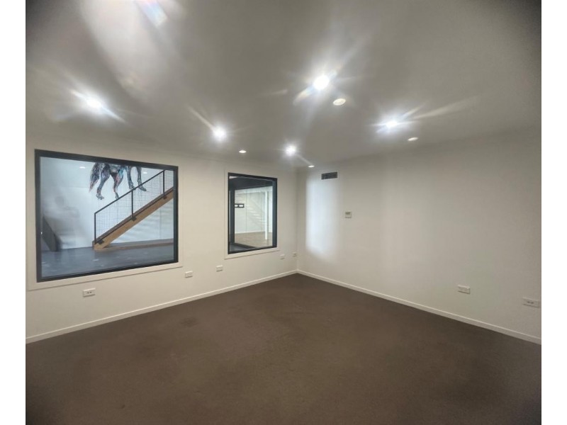 2/4 Enterprise Cl, West Gosford NSW 2250