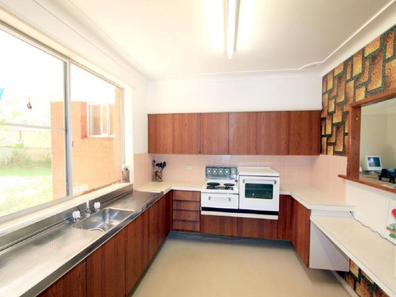 Mannering Park NSW 2259