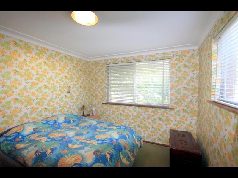 Mannering Park NSW 2259