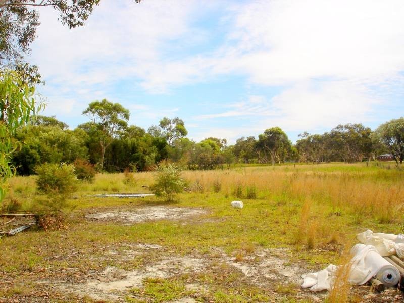 16 Robinson Road, Somersby NSW 2250