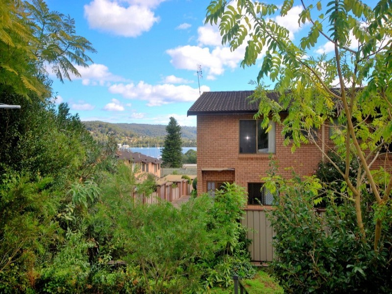 1/146 Albany Street, Point Frederick NSW 2250