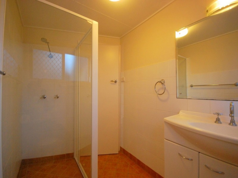 1/146 Albany Street, Point Frederick NSW 2250