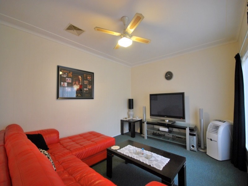 10 Thornley Street, Wyoming NSW 2250