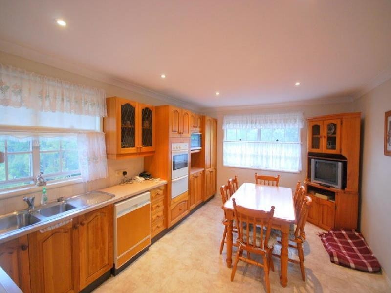 16 Delaware St, Niagara Park NSW 2250