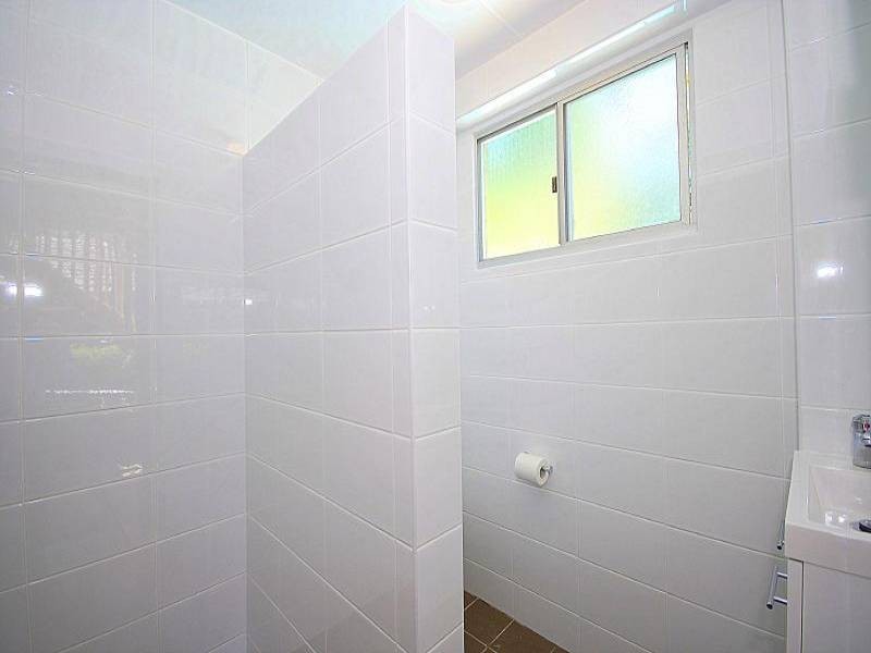 35 Elizabeth Street, Wyoming NSW 2250