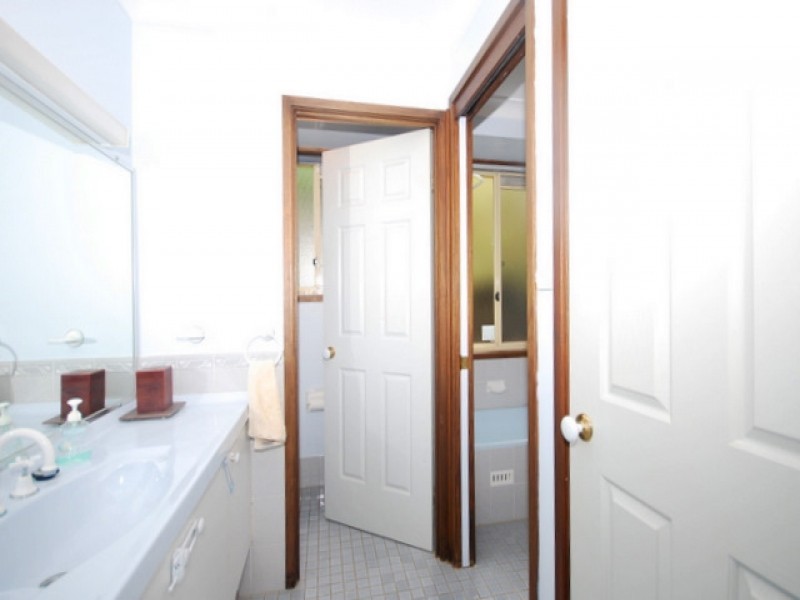 82 Chamberlain Road, Wyoming NSW 2250