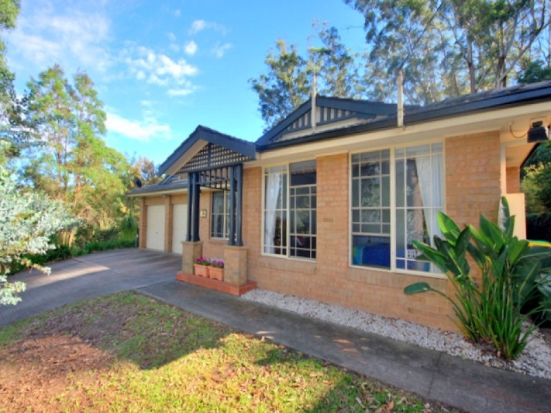 82 Chamberlain Road, Wyoming NSW 2250