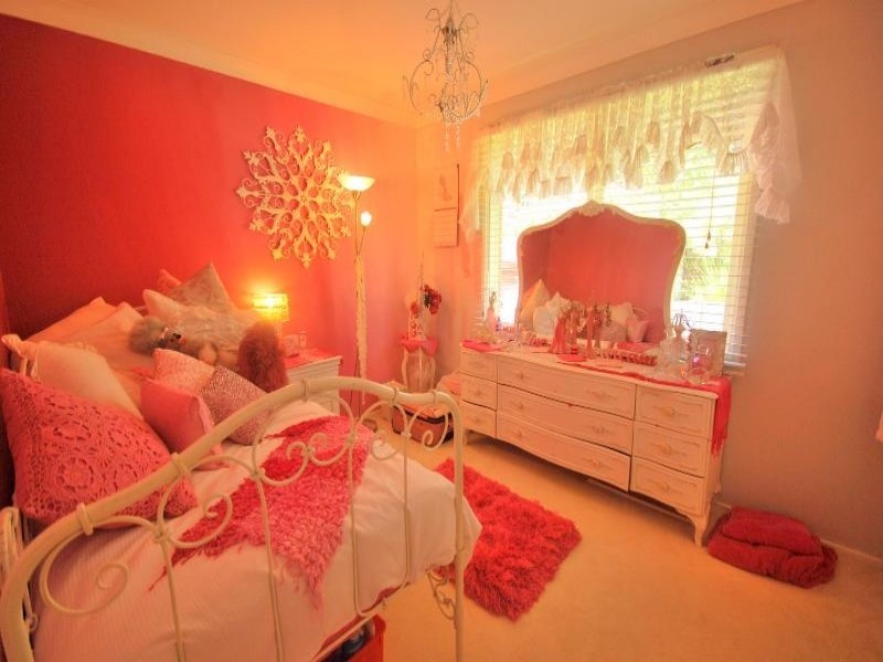 31 Fragar Ave, Wyoming NSW 2250