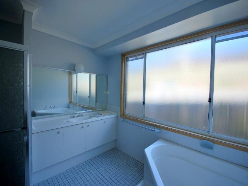 19 Conroy Cres, Kariong NSW 2250