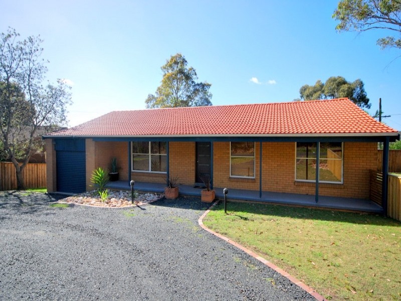 1 Karoom St, Kariong NSW 2250