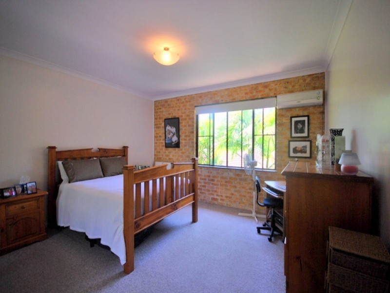 5 Coulter Road, Wyoming NSW 2250